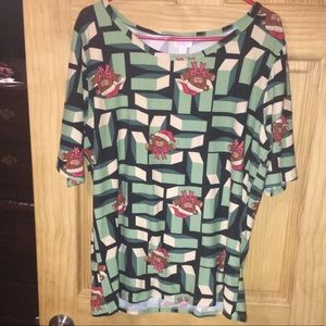 LuLaRoe Christmas Gigi tee